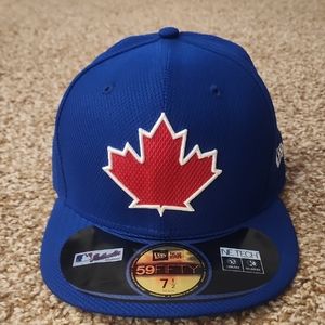 New Era Toronto Blue Jays Fitted Hat .. 7 1/2